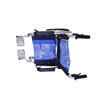 Multifunctioneel handmatig opvouwbaar stalen rolstoel 79*28*73cm 12,7kg Gebruikersvriendelijk ontwerp